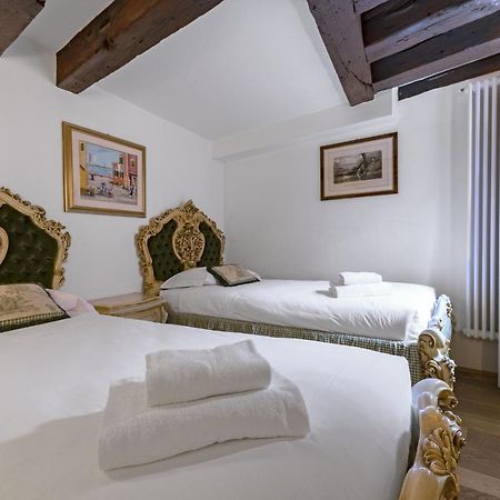 Gondola Luxury - Campo Santi Filippo E Giacomo By Wonderful Italy Venedig Exterior foto