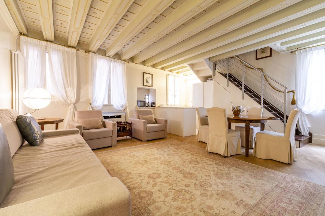Gondola Luxury - Campo Santi Filippo E Giacomo By Wonderful Italy Venedig Exterior foto