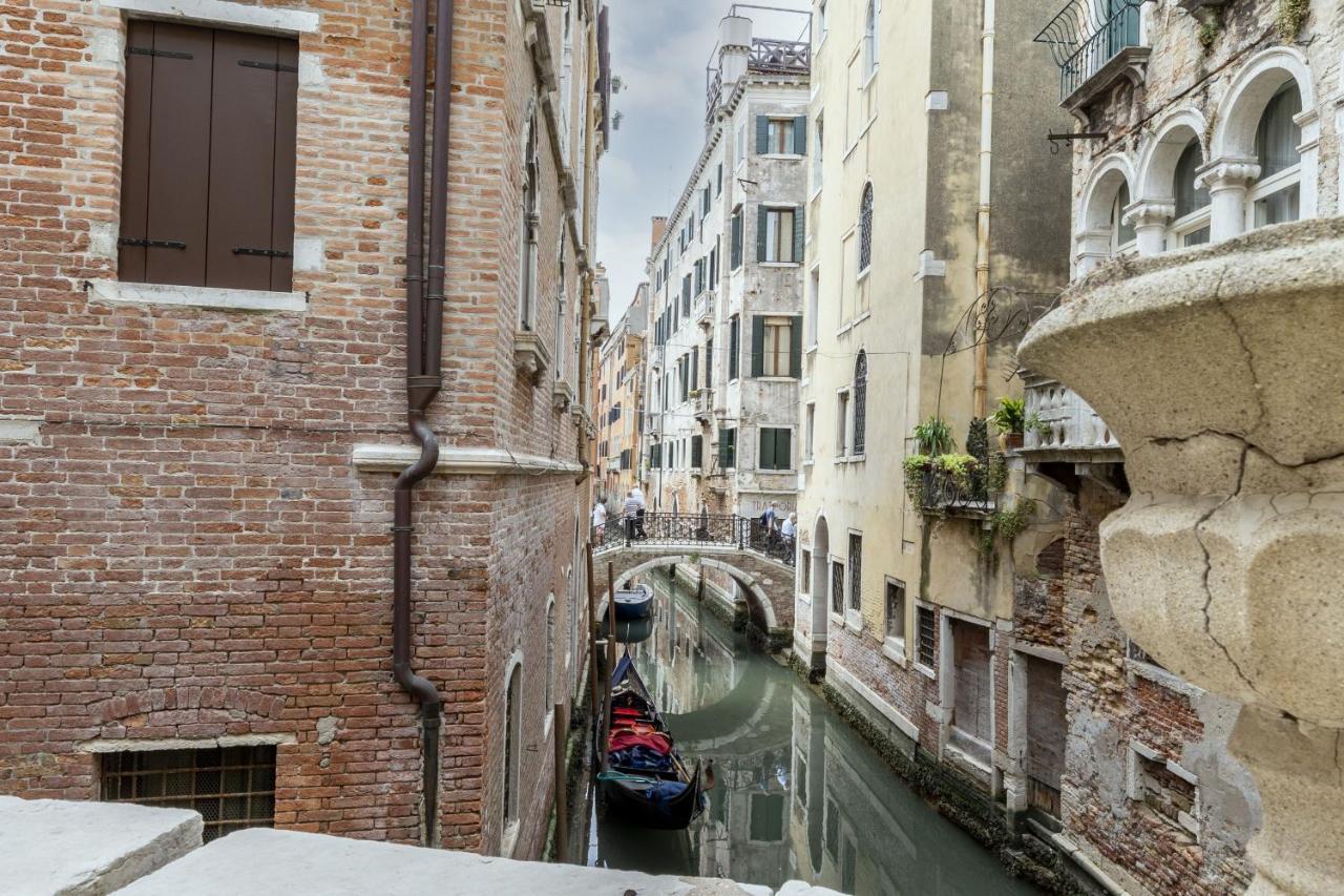 Gondola Luxury - Campo Santi Filippo E Giacomo By Wonderful Italy Venedig Exterior foto