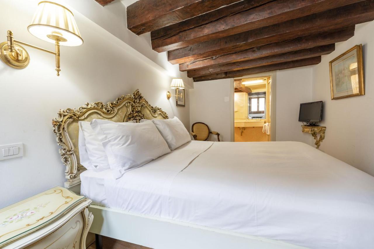 Gondola Luxury - Campo Santi Filippo E Giacomo By Wonderful Italy Venedig Exterior foto