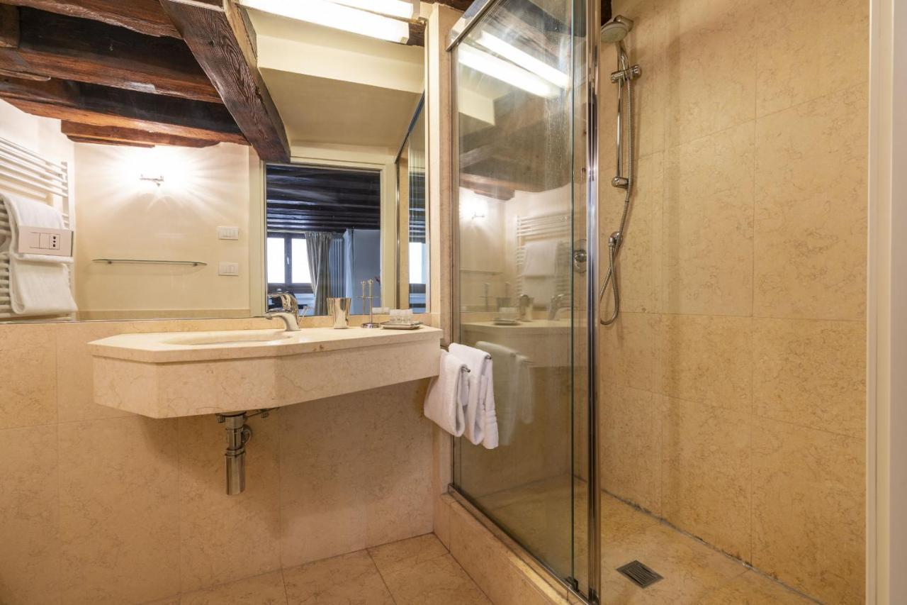 Gondola Luxury - Campo Santi Filippo E Giacomo By Wonderful Italy Venedig Exterior foto