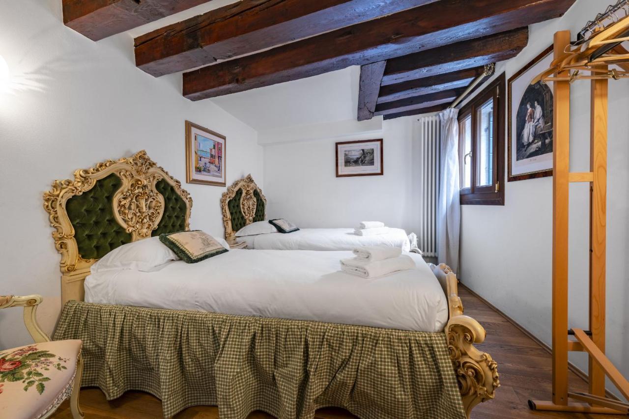 Gondola Luxury - Campo Santi Filippo E Giacomo By Wonderful Italy Venedig Exterior foto