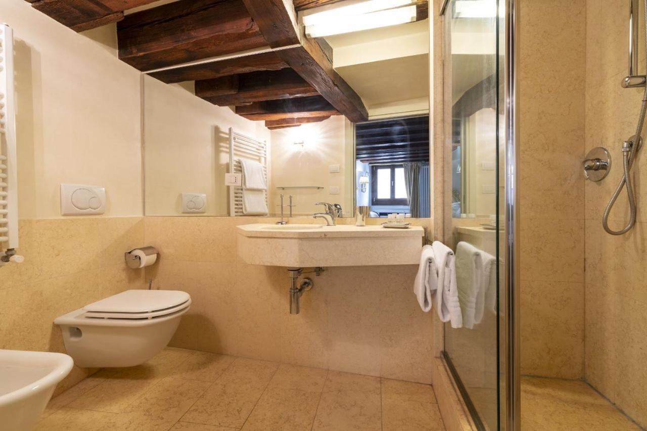 Gondola Luxury - Campo Santi Filippo E Giacomo By Wonderful Italy Venedig Exterior foto