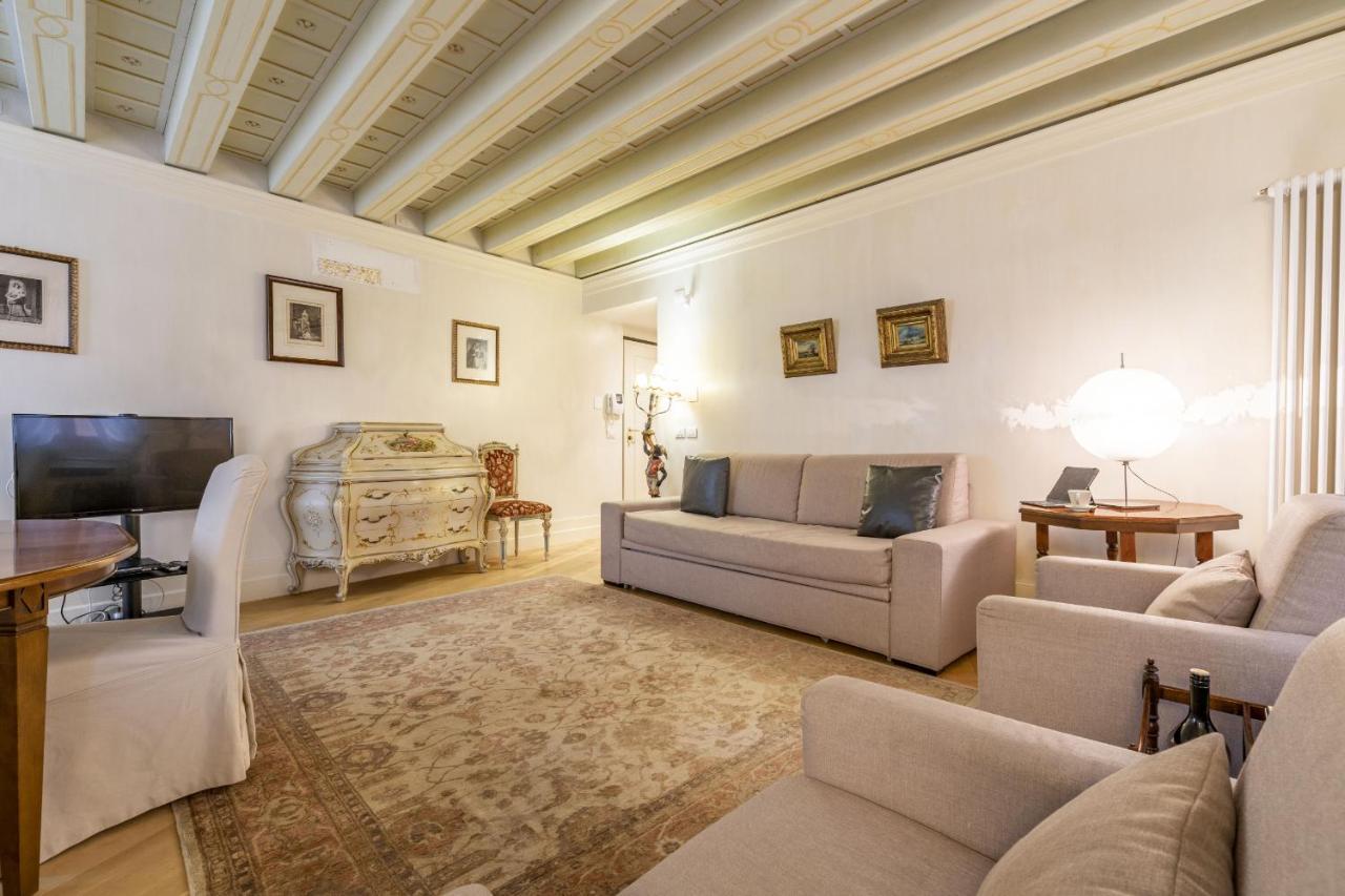 Gondola Luxury - Campo Santi Filippo E Giacomo By Wonderful Italy Venedig Exterior foto