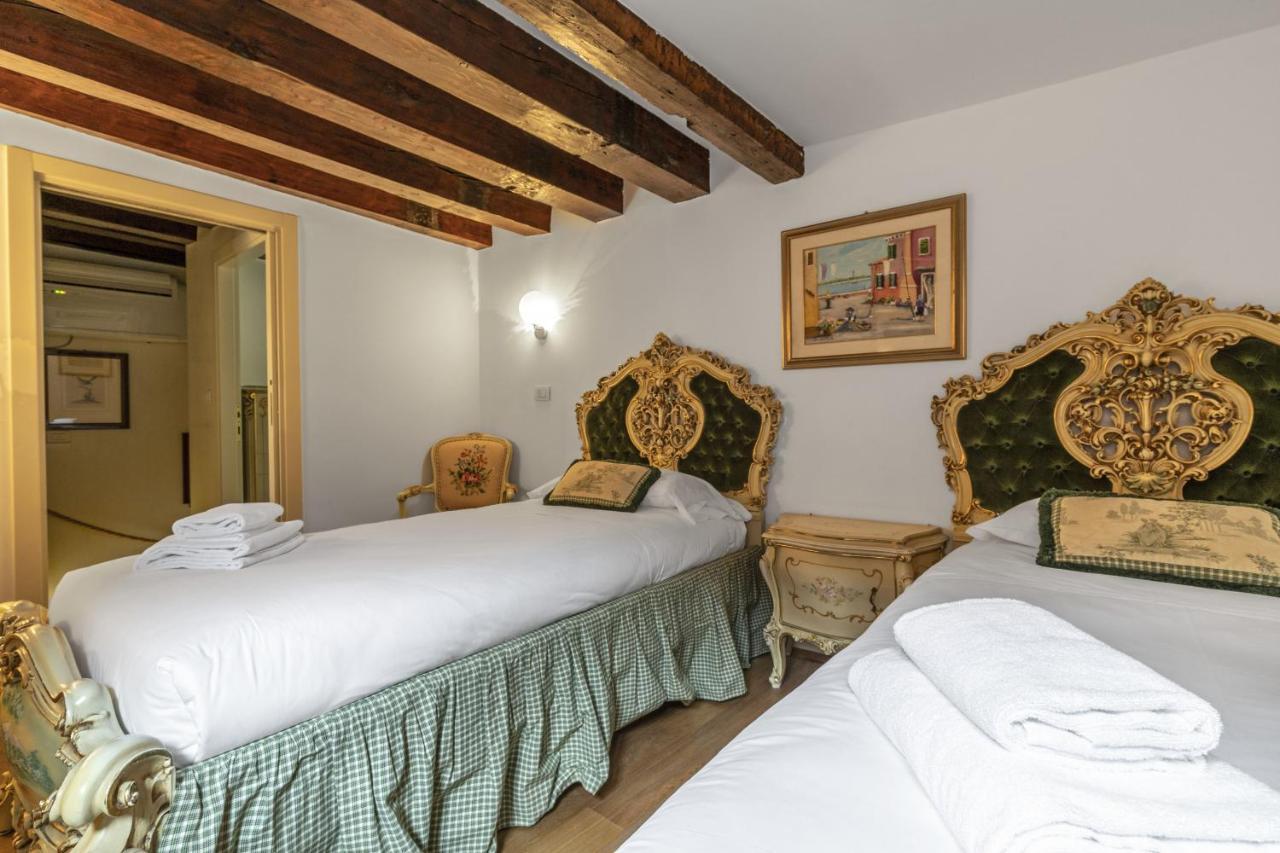 Gondola Luxury - Campo Santi Filippo E Giacomo By Wonderful Italy Venedig Exterior foto