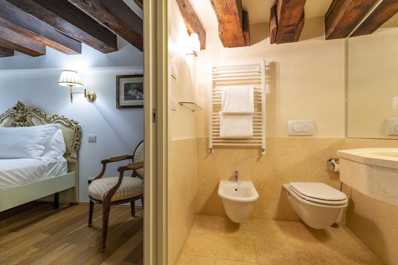 Gondola Luxury - Campo Santi Filippo E Giacomo By Wonderful Italy Venedig Exterior foto